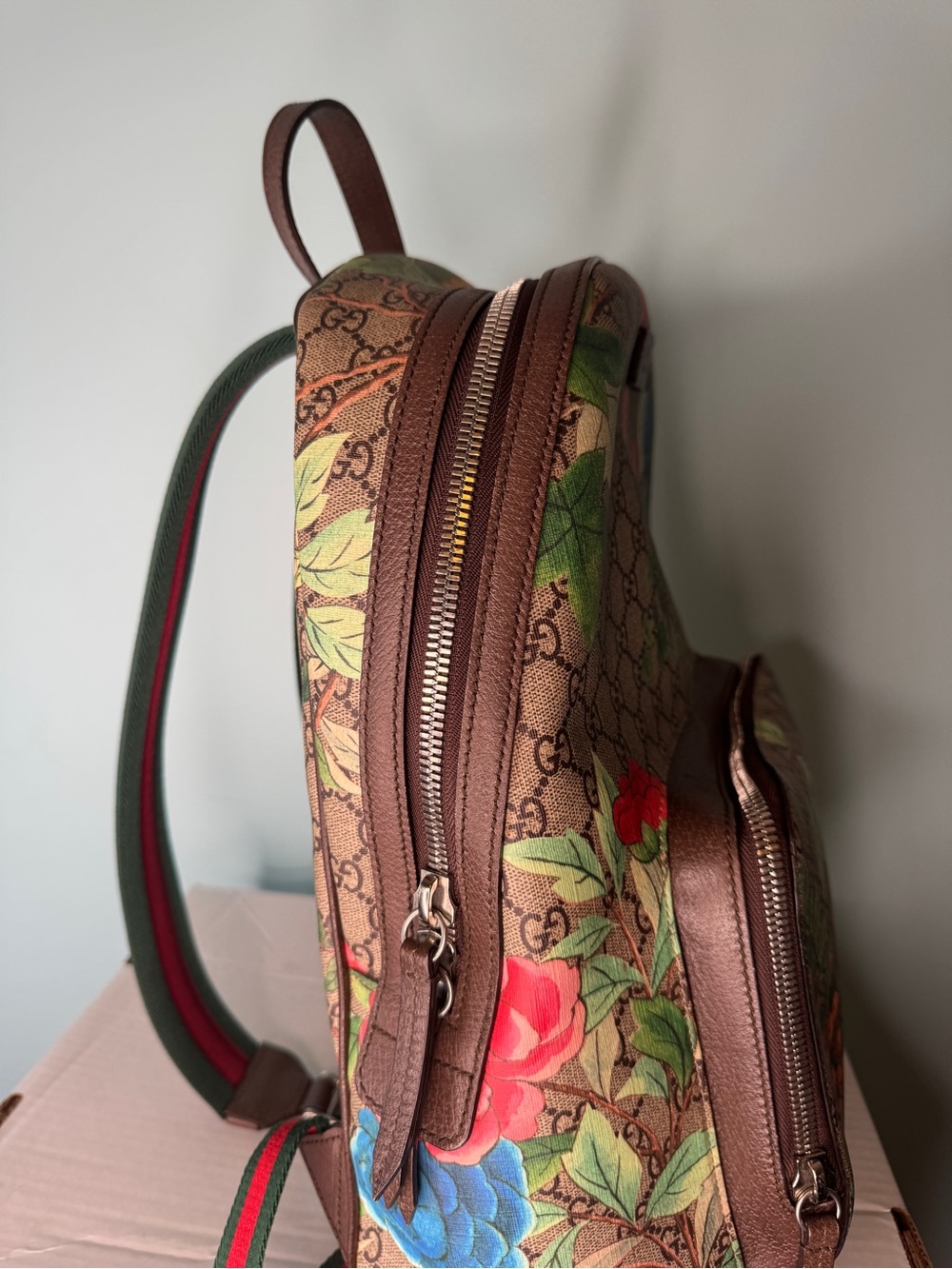 Gucci Brown GG Supreme Floral & Bird Canvas Backpack with Blue Accents - Picture 5 of 13